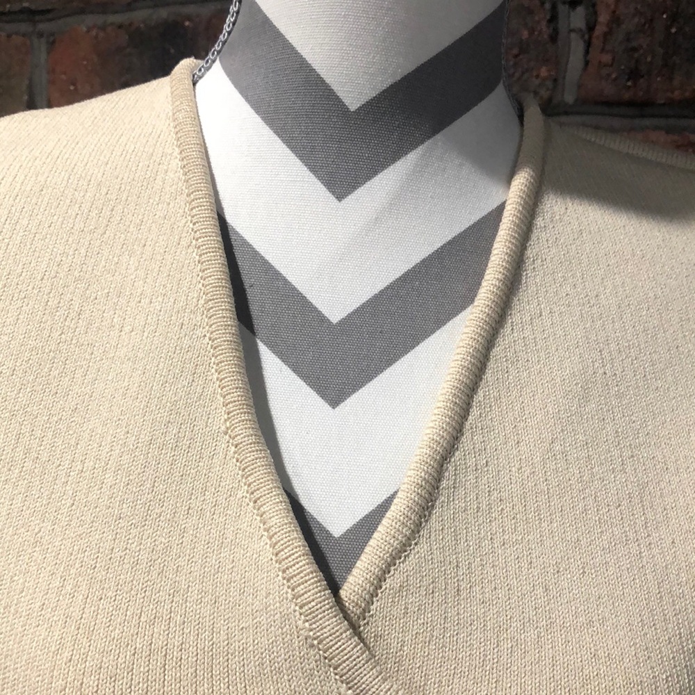 She + Sky Cream V-Neck Sweater Vest - Picture 3 of 12